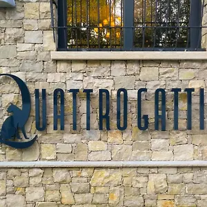 מלון Quattro Gatti Rooms&suite